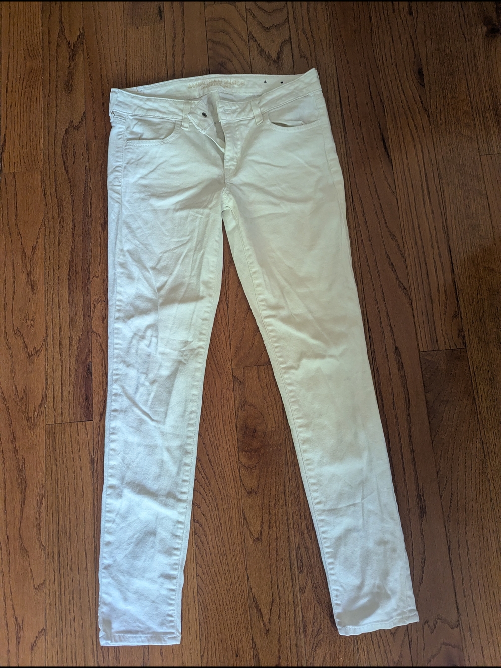 AE White Skinny Jeans - Classic Slim Fit